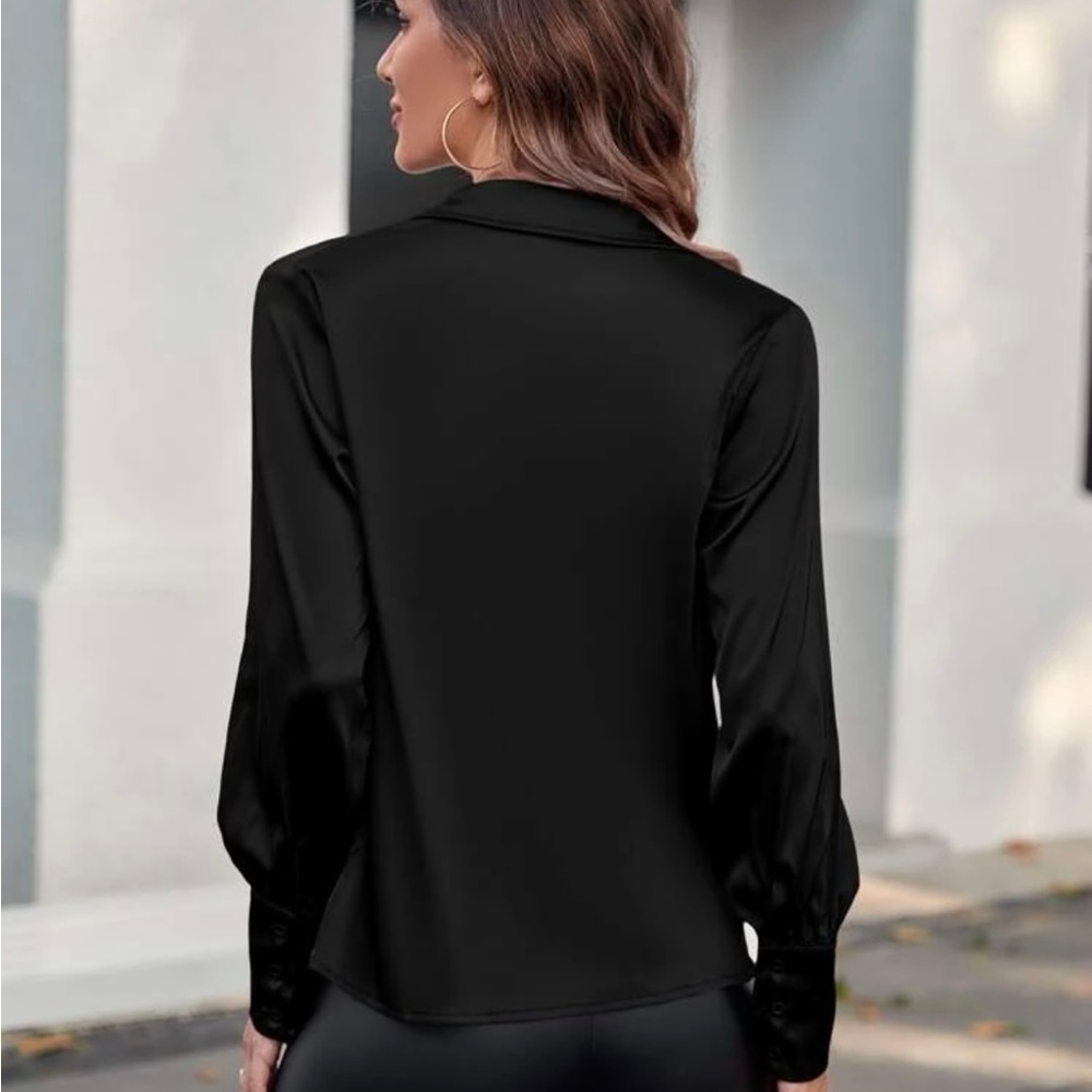 Drape neck blouse - Picture 2 of 7